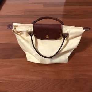 Longhchamp pale yellow purse